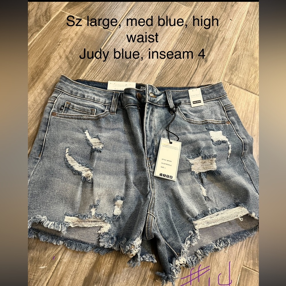 New with tags, Judy blue shorts